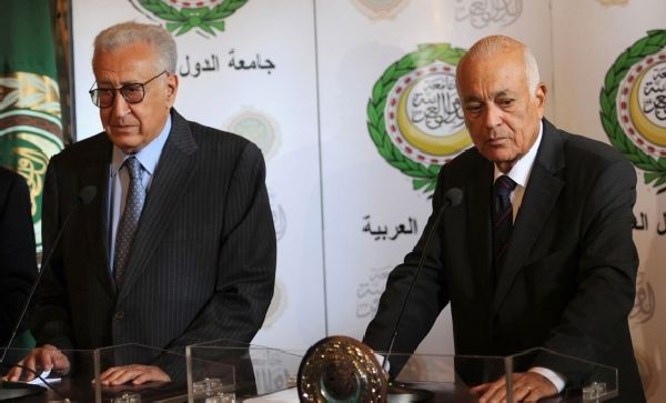 UN-AL envoy to Syria Lakhdar Brahimi (R), Arab League chief Nabil al-Arabi (L)