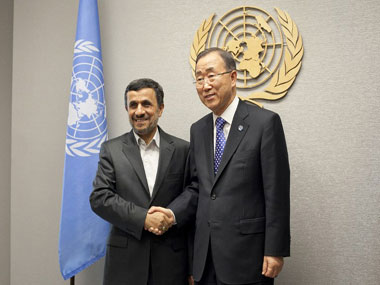 Iranian President Mahmoud Ahmadinejad (L), UN Secretary General Ban-Ki Moon (R)