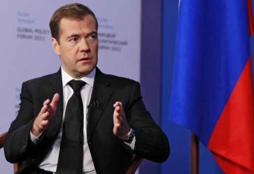 Medvedev Says Paris’ Support to “Syrian Opposition Coalition” Unacceptable