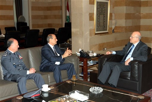 PM Miqati Meets Security Officials, Praises Army’s Efforts in Tripoli