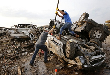 Massive Tornado Hits US City Leaving Dozens Dead 
