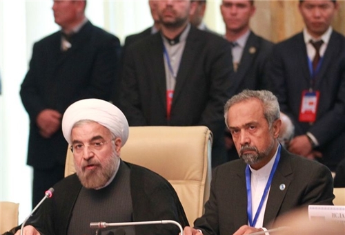 Rouhani Blasts West Sanctions, Says Iran Respects Int’l Law in Nuclear Program