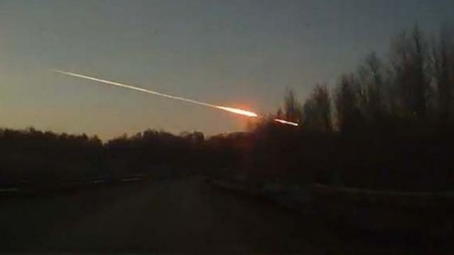 Meteor Strike in Russia Hurts over 950, Sows Panic
