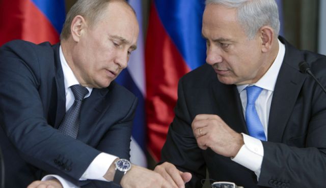 Russian President Vladimir Putin (L), Zionist Prime Minister Benjamin Netanyahu (R)