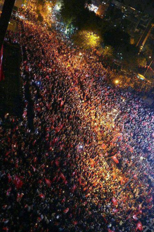 Thousands of Turks Join Protests Defying Erdogan
