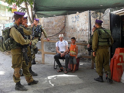 Zionist Soldiers Cleared over Detaining 5-year-old Palestinian Boy
