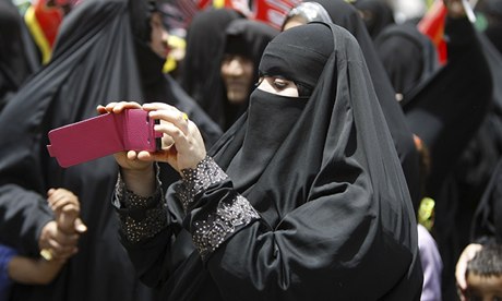 Saudi Digital Generation Takes on Twitter, YouTube … and Authorities