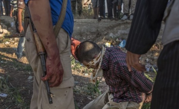 ISIL Claims Responsibility for Cutting off Heads of Syrians in Adra
