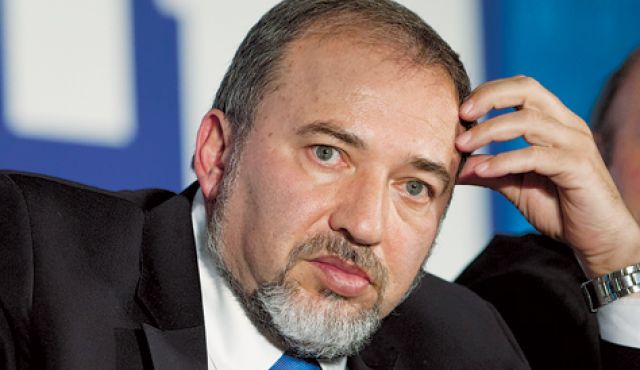 Lieberman Says Israel was Discussing Giving up Golan before Syria Crisis
