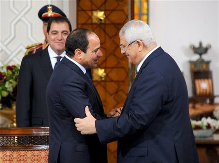 New Egypt PM, Cabinet Sworn in
