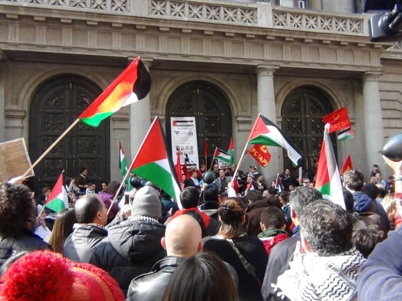 Chile Protests Israeli Assault on Gaza, Suspends Trade Talks with Tel Aviv