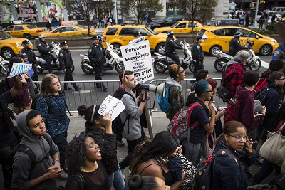 Protesters Paralyze New York Streets over Police Killings