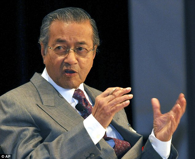 Malaysia Ex-PM Says CIA Hiding Facts about MH370: “What Goes up Must Come down