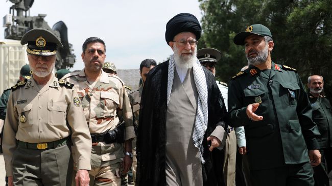 Imam Khamenei Warns of Attempts to Ignite Sectarian War in Region