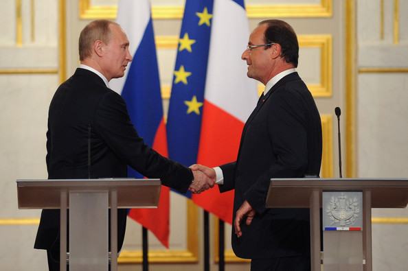 Hollande to Stop in Moscow, Discuss Ukraine Crisis with Putin