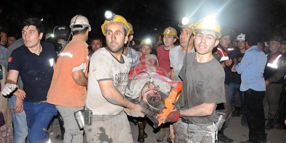 Death Toll of Turkey Mine Blast Rises: over 200 Killed, Hundreds Trapped