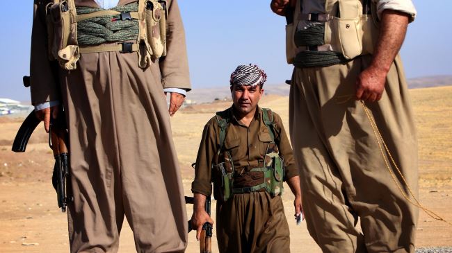 First Batch of Iraqi Kurdish Fighters Bound for Kobani Arrive in Turkey 
