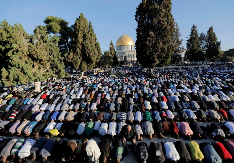 Occupation Authorities Lift Age Bar on Palestinians in Al-Aqsa