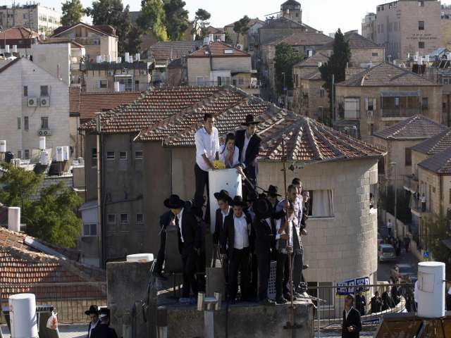 Palestine: Zionist settlers occupy buildings in East Jerusalem