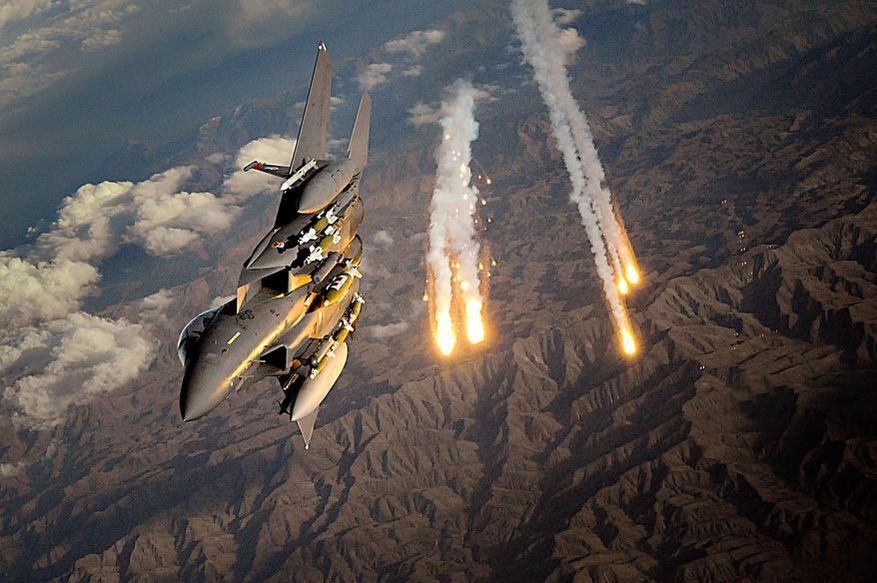 US-Led Strikes Target Nusra Front, Ahrar Sham Positions in Syria