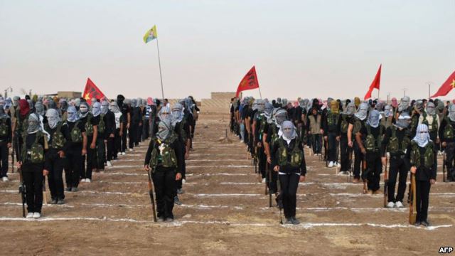 300 Kurds Cross from Turkey to Syria to Fight ISIL
