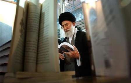 Supreme Leader Visits Tehran International Book Fair