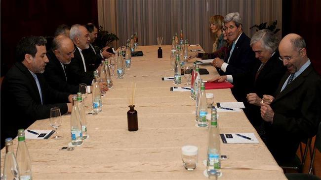 Zarif, Kerry Begin New Nuclear Talks in Montreux
