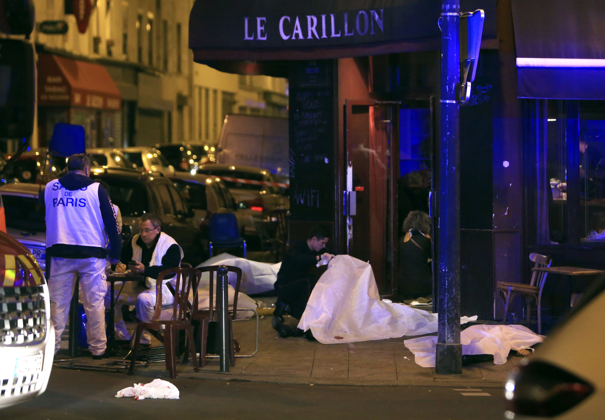 Hundreds Killed, Injured as Deadly Attacks Rock Paris