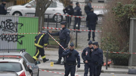 Gunman Opens Fire on police outside Paris: 2 Seriously Injured