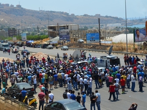 Lebanon: Beirut-South Highway Reopened after 2 Days of Trash Standoff