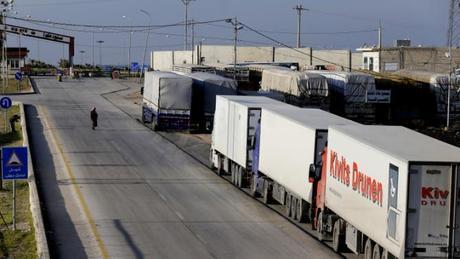 6 Truckers Enter Lebanon after Syria-Jordan Border Ordeal
