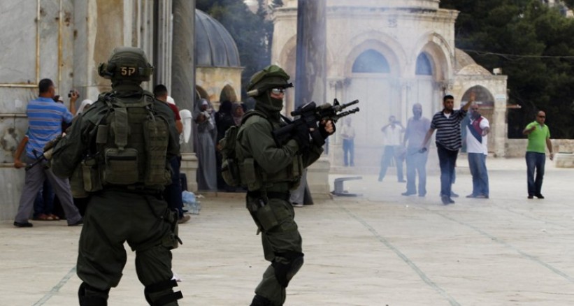Zionist Forces Nab 7 Palestinians over al-Aqsa Clashes