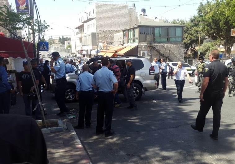 Two Israeli Policemen Injured in Jerusalem As a Car Rammed into Them