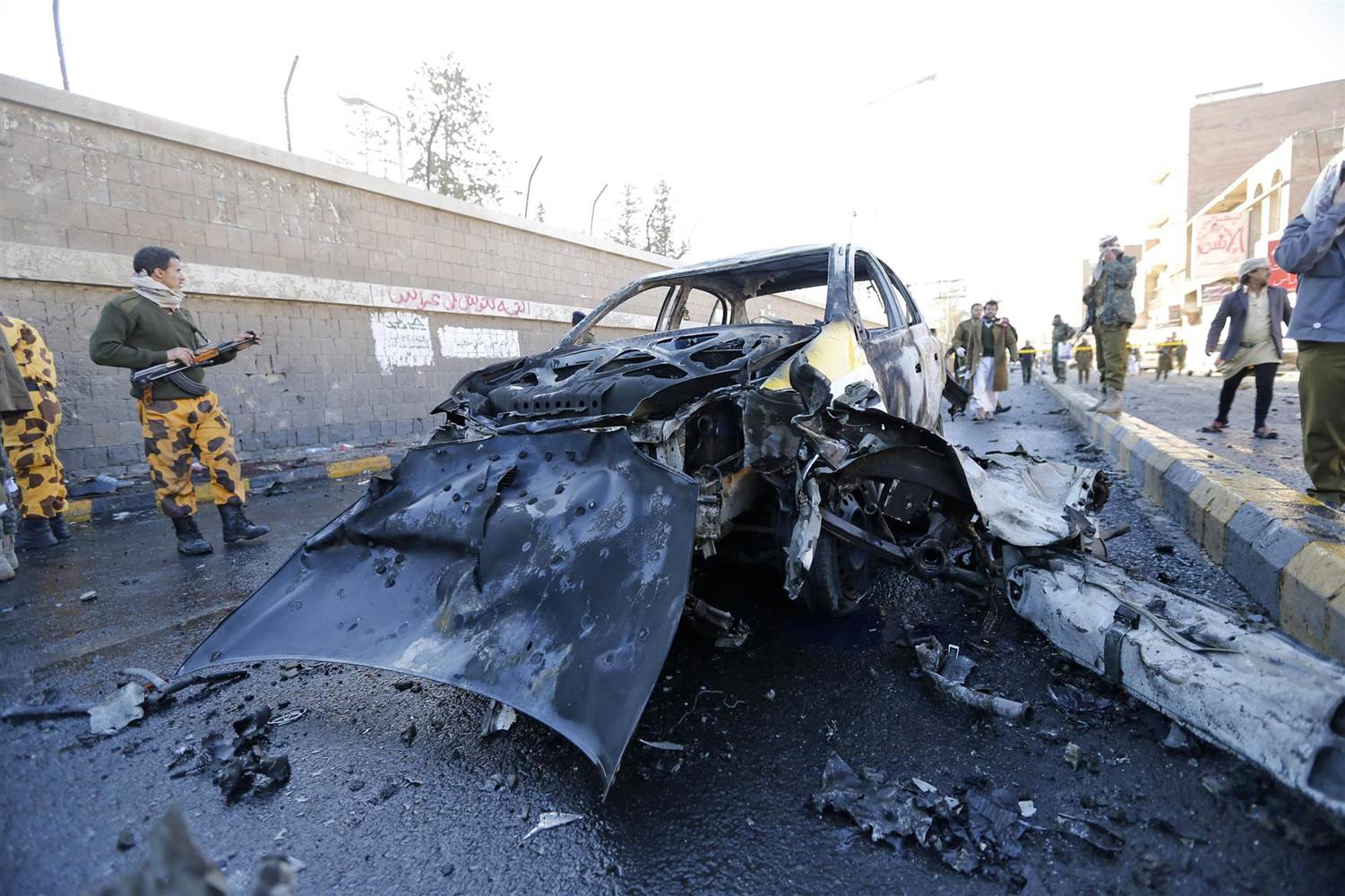 ISIL Car Bomb Kills Four in Yemen Capital