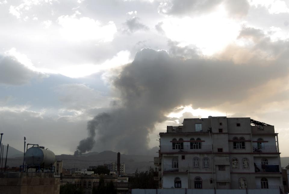 Saudi-Led Warplanes Pound Yemen School, Kill Students