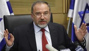 Israel’s Lieberman Denies Tel Aviv Aiding Nusra Front, Yaalon Vows Crackdown