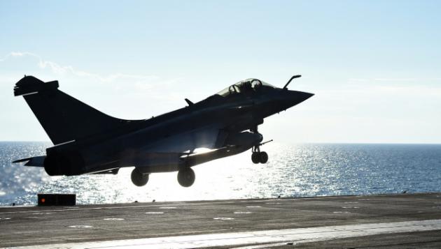 France Launches Missions over Syria, Iraq from Newly Deployed Carrier