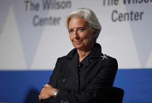 IMF Urges Gulf to Adapt to Oil Price Drop