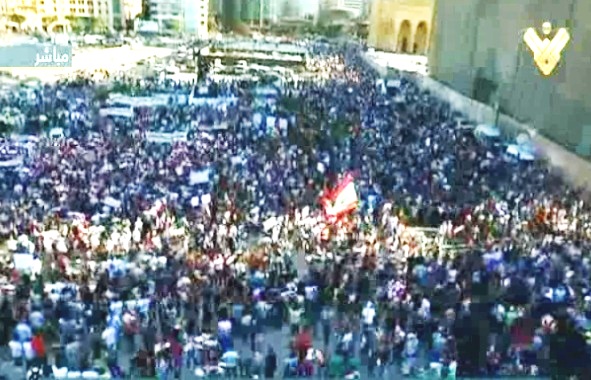 Mass Crowd Floods Beirut Streets in anti-Corruption Rally