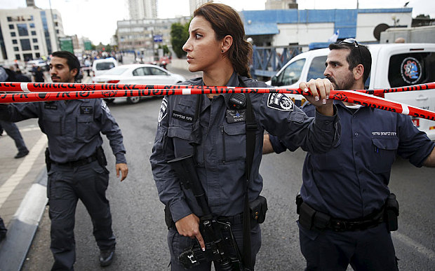 In Palestine: Stabbing Operations Continue, Clashes Ongoing