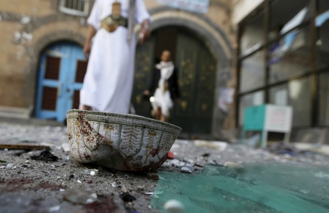 ISIL Attack on Mosque in Yemen Capital Kills 29 People during Adha Prayers