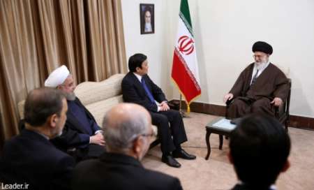 Imam Khameni Receives Vietnam President, Urges Cooperation with Asian Countries