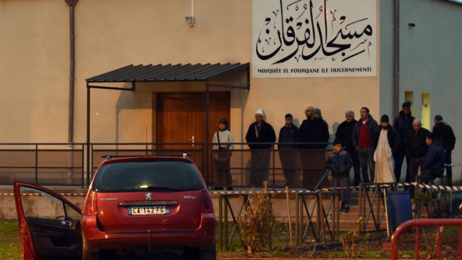 Driver Shot as He Rams French Soldier Guarding Mosque