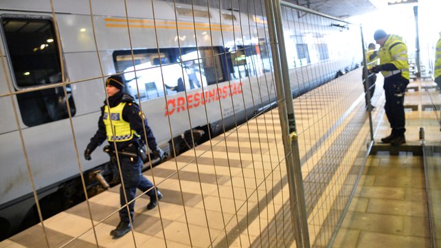 Sweden Imposes ID Checks at Danish Border to Stem Migrant Flow