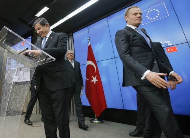 EU-Turkey Summit to Seek Finalization of Migrant Crisis Deal