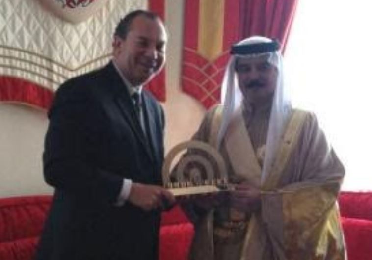 Bahrain King meets Israeli Rabbi