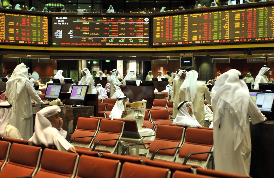 Gulf Shares in Free Fall after Oil Rout, Iran Deal Implementation
