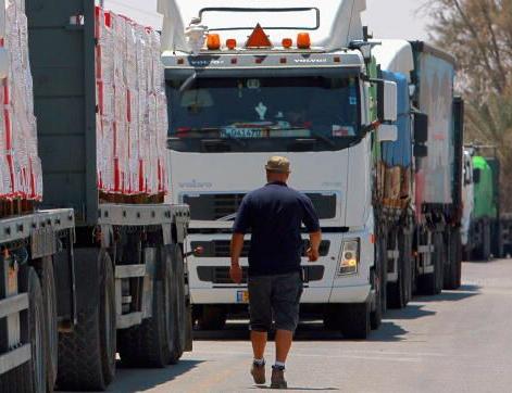 Gaza Drivers Protest Israel’s Closing of Commercial Crossings
