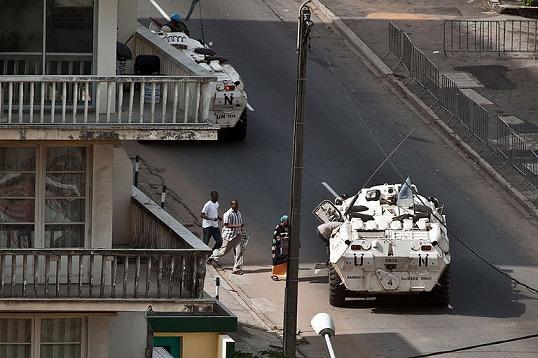 Heavy Artillery in Abidjan, French Forces Sheltering 1,400 Foreigners