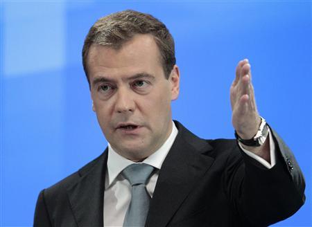 Russia’s Medvedev Warns of New Cold War